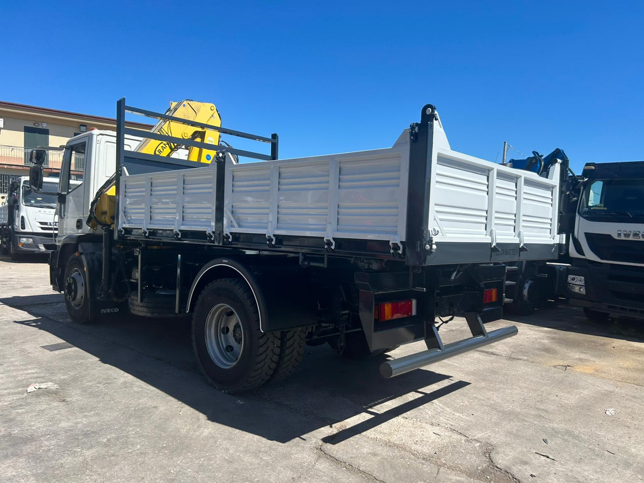 Crane truck, Tipper IVECO EUROCARGO 160E28: picture 13