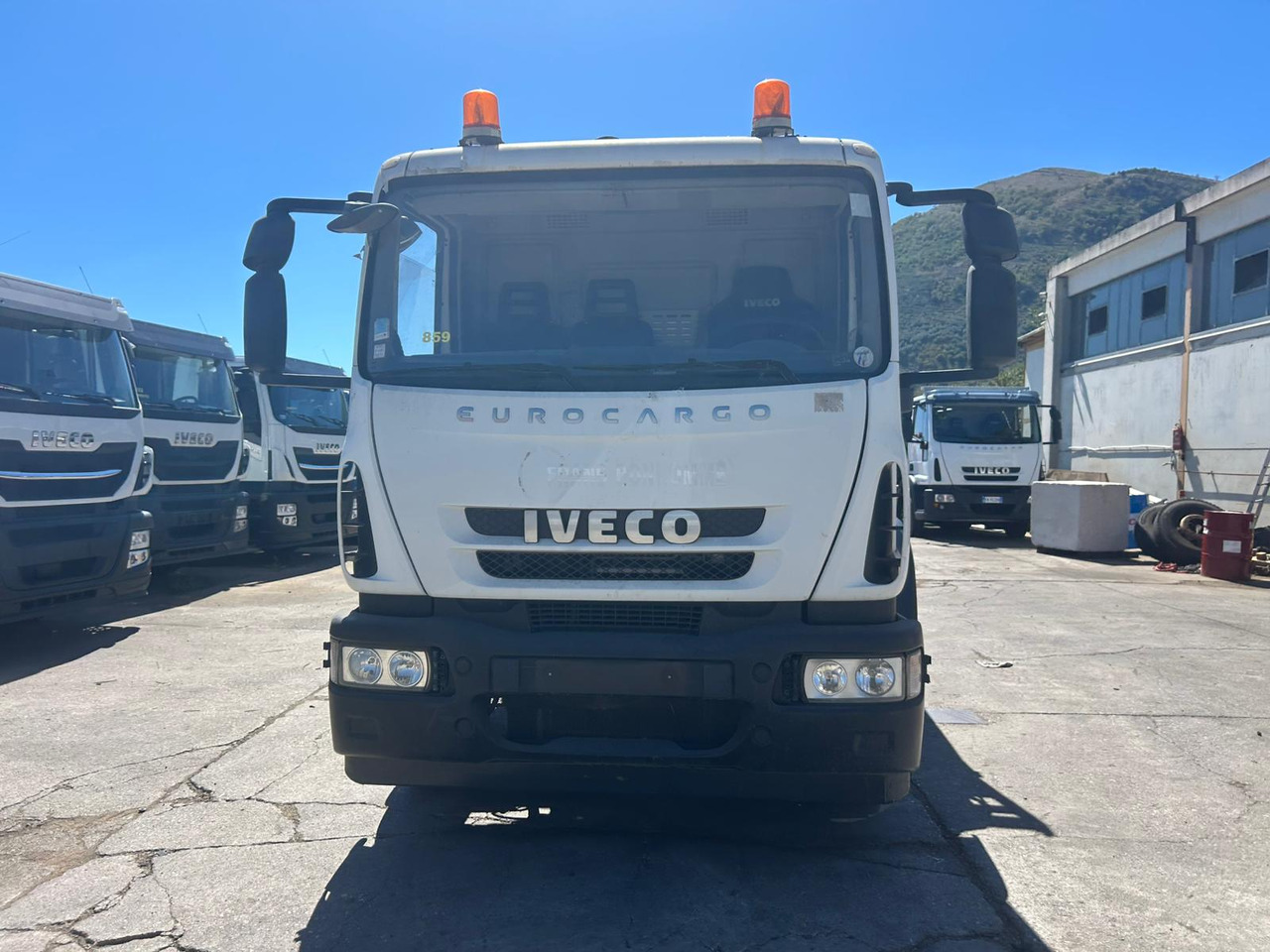 Crane truck, Tipper IVECO EUROCARGO 160E28: picture 22