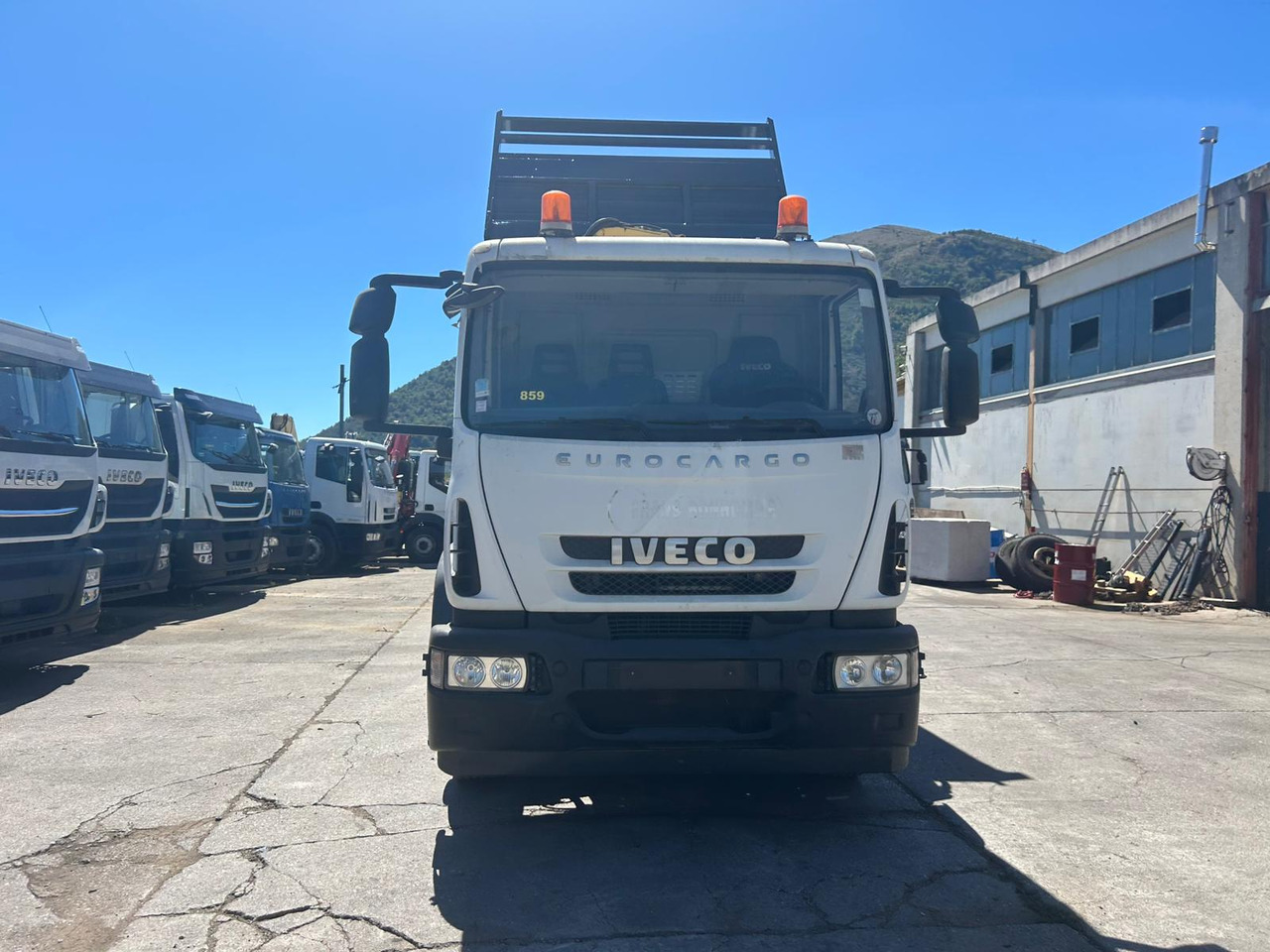 Crane truck, Tipper IVECO EUROCARGO 160E28: picture 30