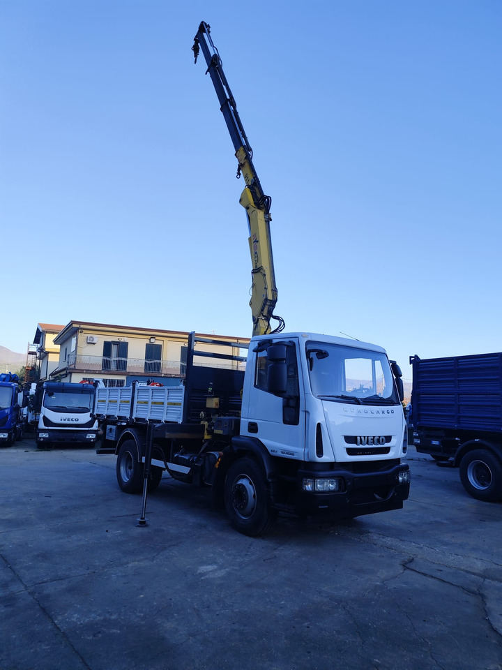 IVECO EUROCARGO 160E28K - Crane truck: picture 5 IVECO EUROCARGO 160E28K - Crane truck: picture 5