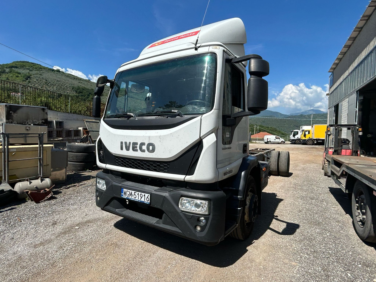 IVECO EUROCARGO 180-250 - Cab chassis truck, Crane truck: picture 2 IVECO EUROCARGO 180-250 - Cab chassis truck, Crane truck: picture 2