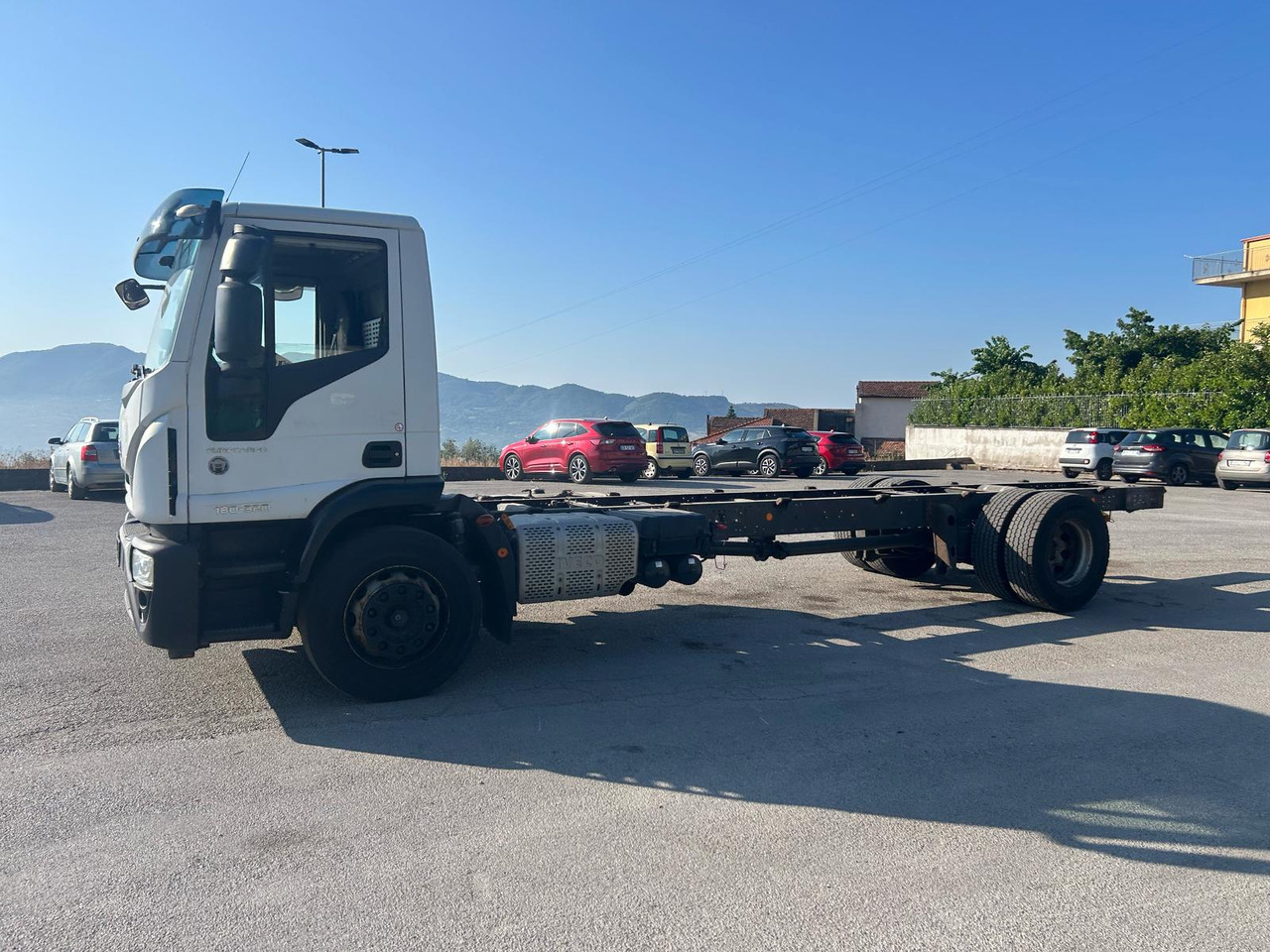 IVECO EUROCARGO 180-320 - Cab chassis truck: picture 3 IVECO EUROCARGO 180-320 - Cab chassis truck: picture 3