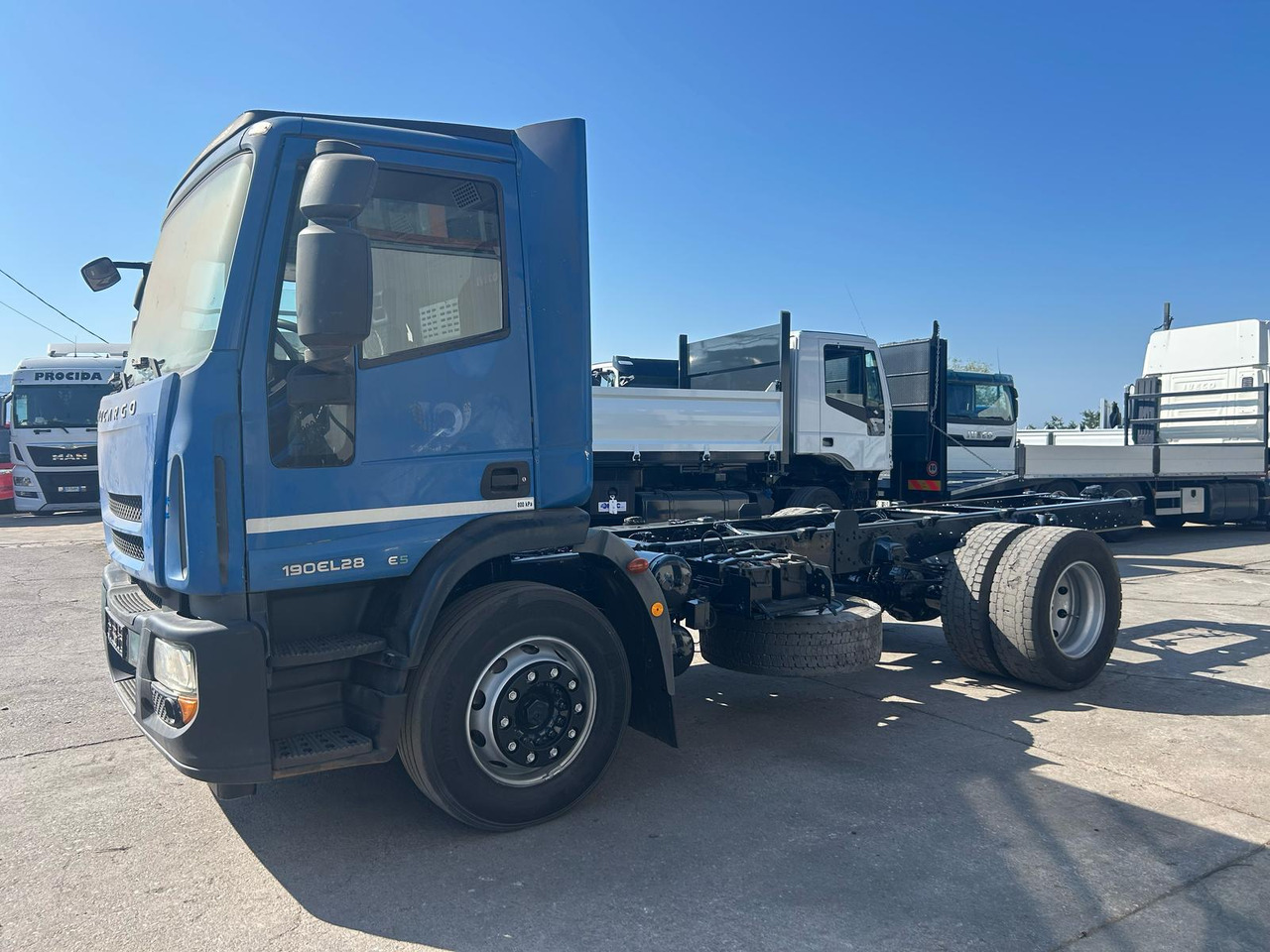 IVECO EUROCARGO 190EL28 - Cab chassis truck: picture 1 IVECO EUROCARGO 190EL28 - Cab chassis truck: picture 1