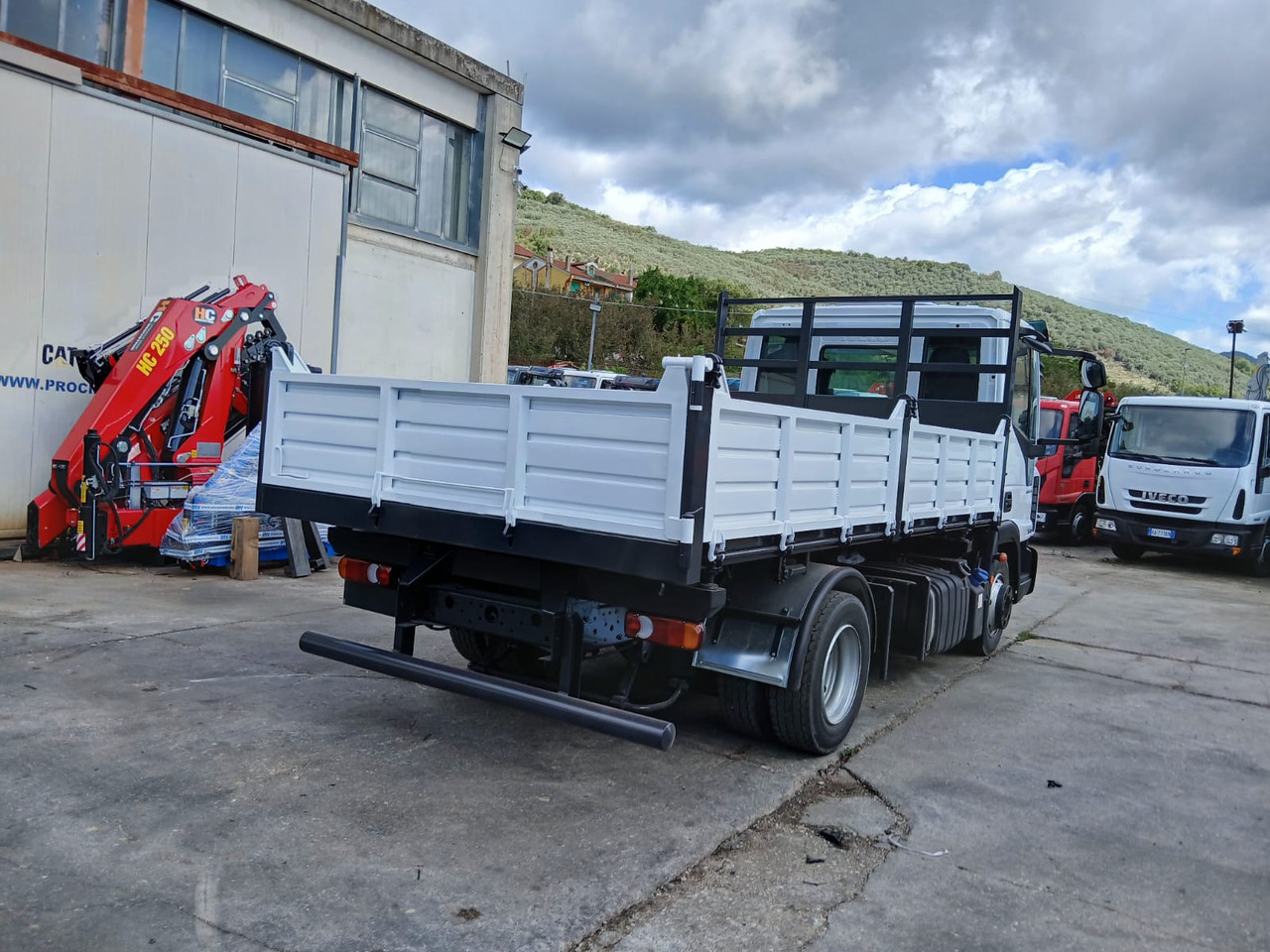 Tipper IVECO EUROCARGO 75-210: picture 17