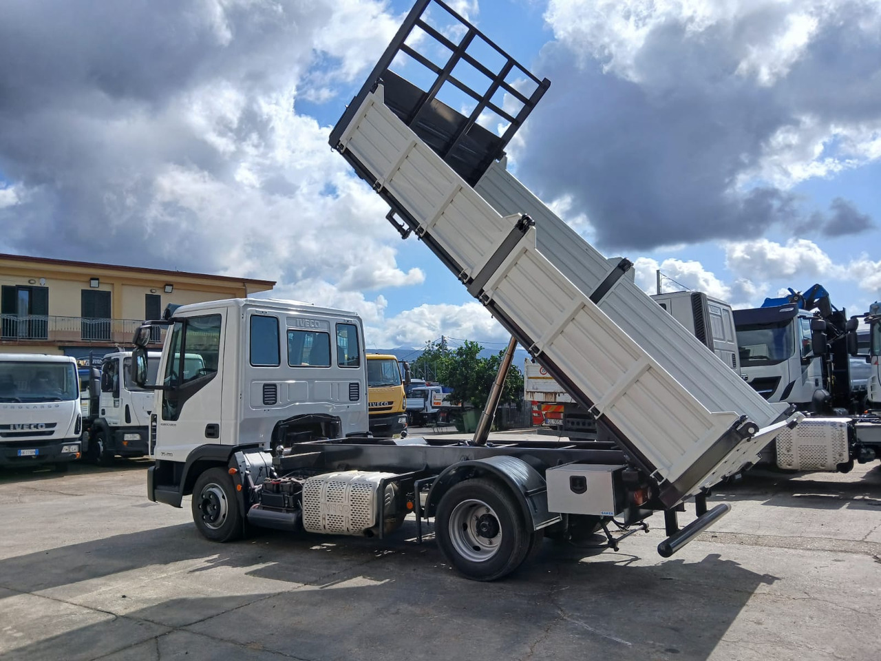 Tipper IVECO EUROCARGO 75-210: picture 33