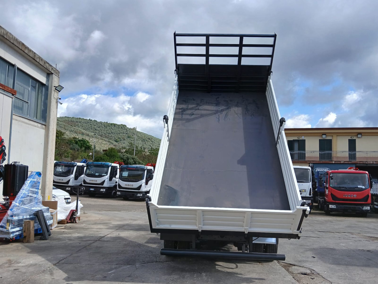 Tipper IVECO EUROCARGO 75-210: picture 37