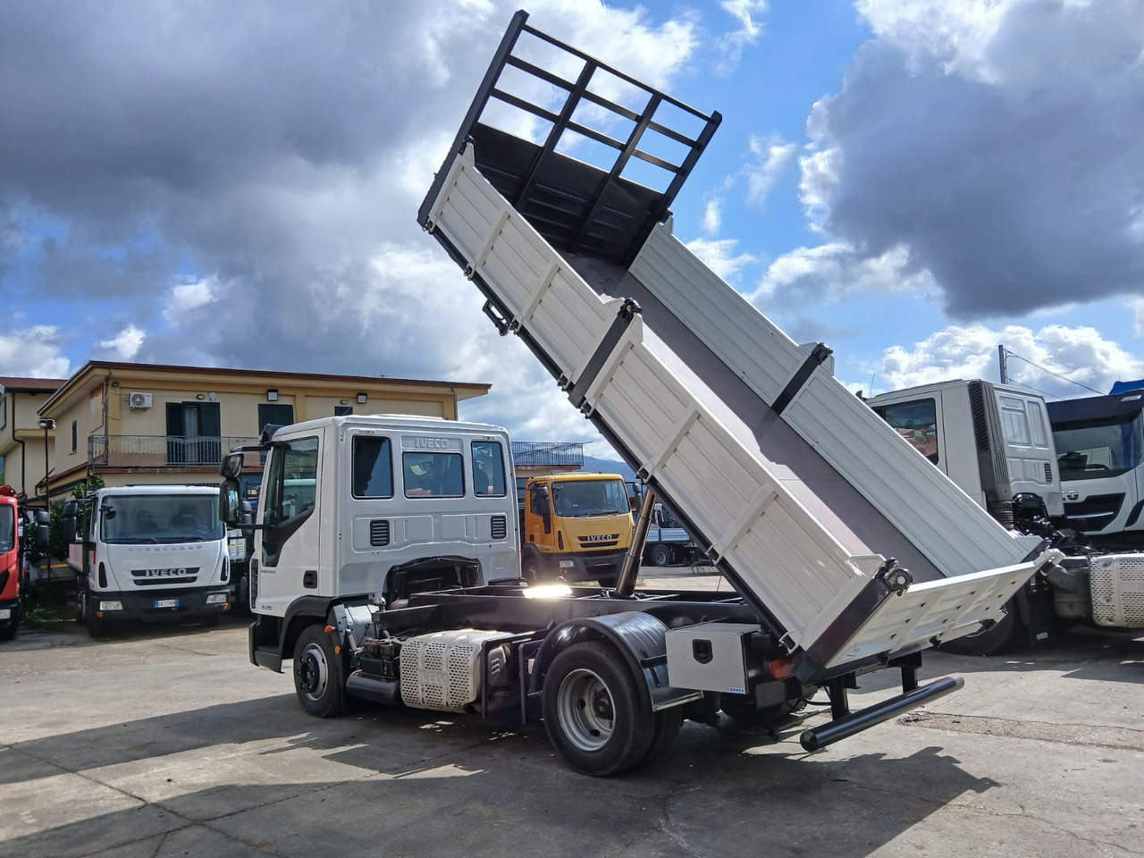 Tipper IVECO EUROCARGO 75-210: picture 34