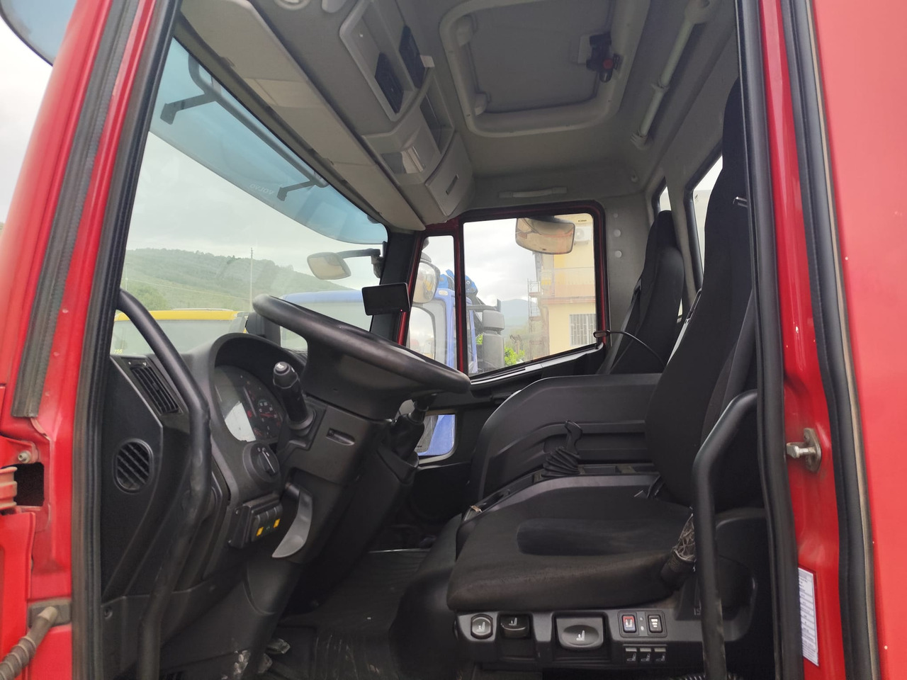 IVECO EUROCARGO 75-210 - Tipper: picture 3 IVECO EUROCARGO 75-210 - Tipper: picture 3