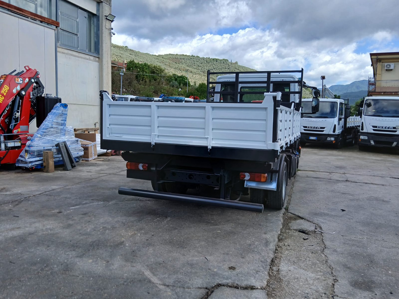 Tipper IVECO EUROCARGO 75-210: picture 14