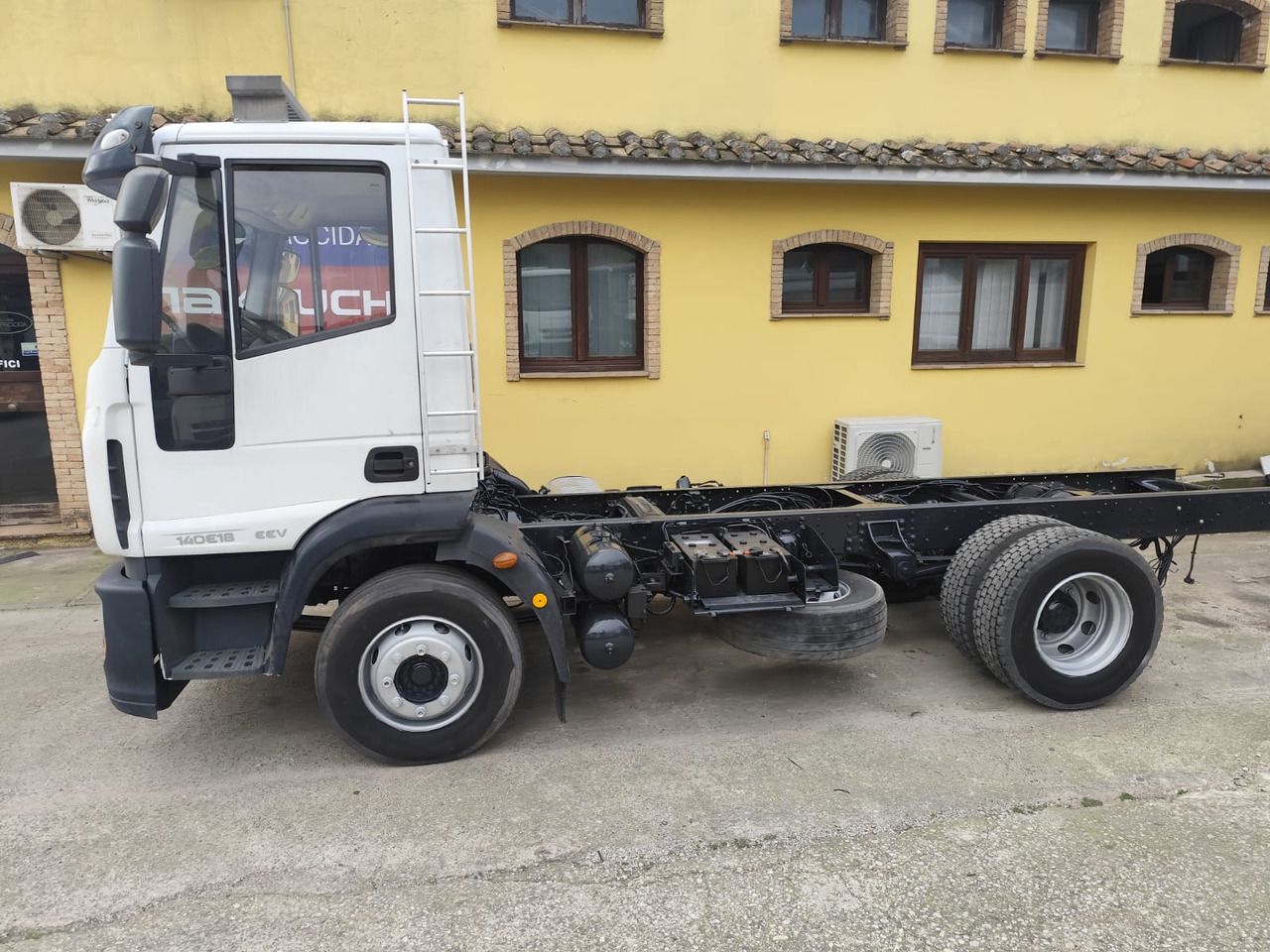 Tipper IVECO EUROCARGO ML140E18: picture 15