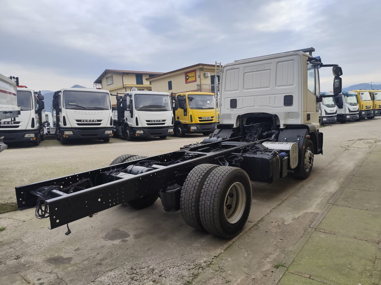 Tipper IVECO EUROCARGO ML140E18: picture 11