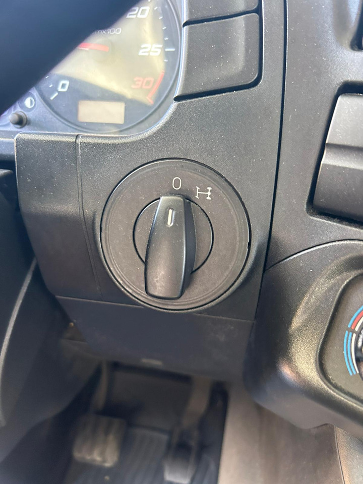 IVECO STRALIS 190S31 - Cab chassis truck: picture 4 IVECO STRALIS 190S31 - Cab chassis truck: picture 4