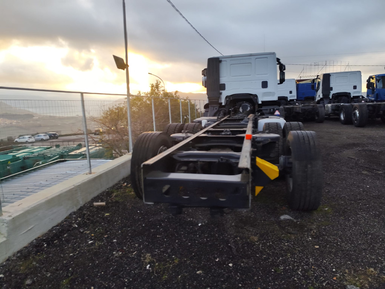 Cab chassis truck IVECO STRALIS AD 260S31 XP: picture 7