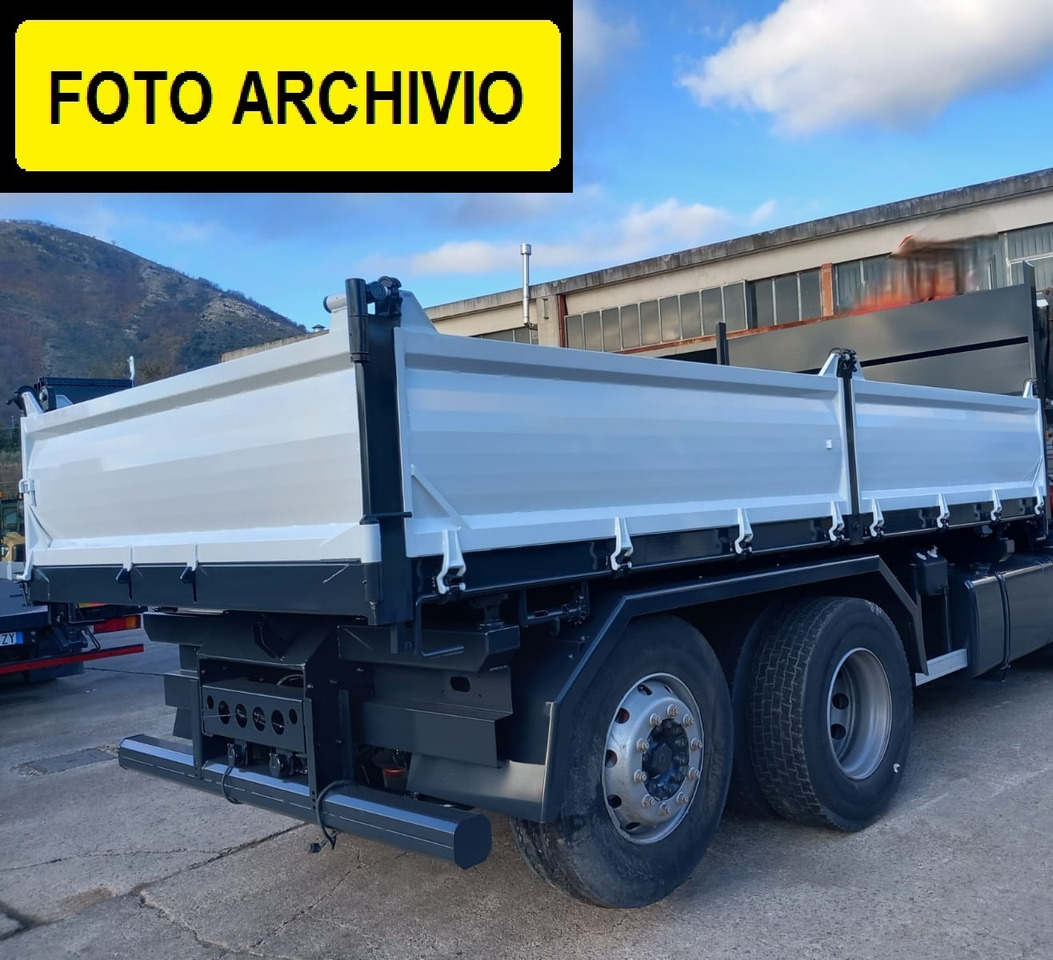 IVECO STRALIS AD 260S31 XP - Crane truck: picture 2 IVECO STRALIS AD 260S31 XP - Crane truck: picture 2