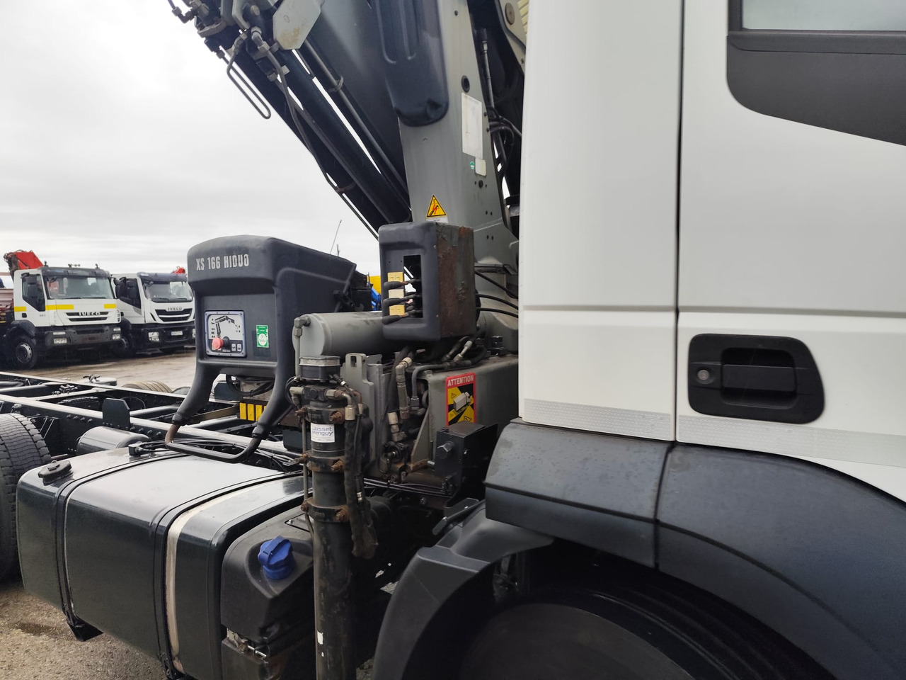 Crane truck IVECO STRALIS AD 260S31 XP: picture 27