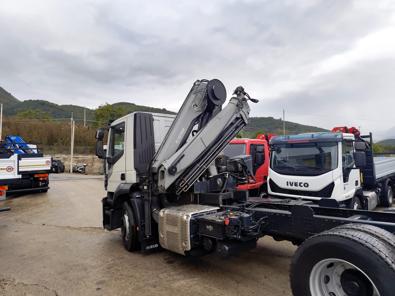 Crane truck IVECO STRALIS AD 260S31 XP: picture 15