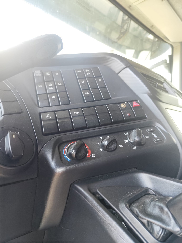 IVECO STRALIS AD 260S31 Y/P - Cab chassis truck: picture 3 IVECO STRALIS AD 260S31 Y/P - Cab chassis truck: picture 3