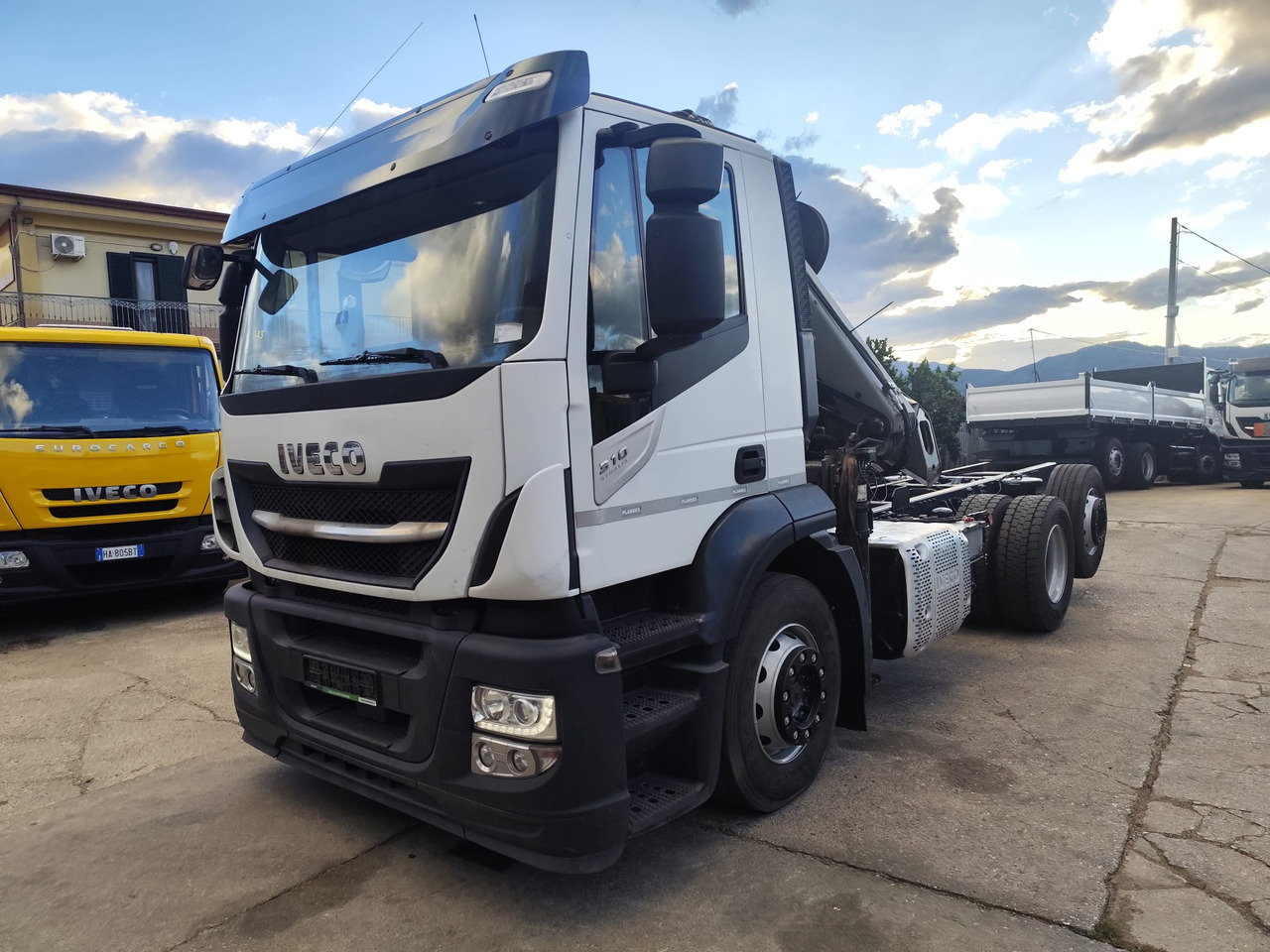 IVECO STRALIS AD 260S31 Y/P - Tipper, Crane truck: picture 1 IVECO STRALIS AD 260S31 Y/P - Tipper, Crane truck: picture 1