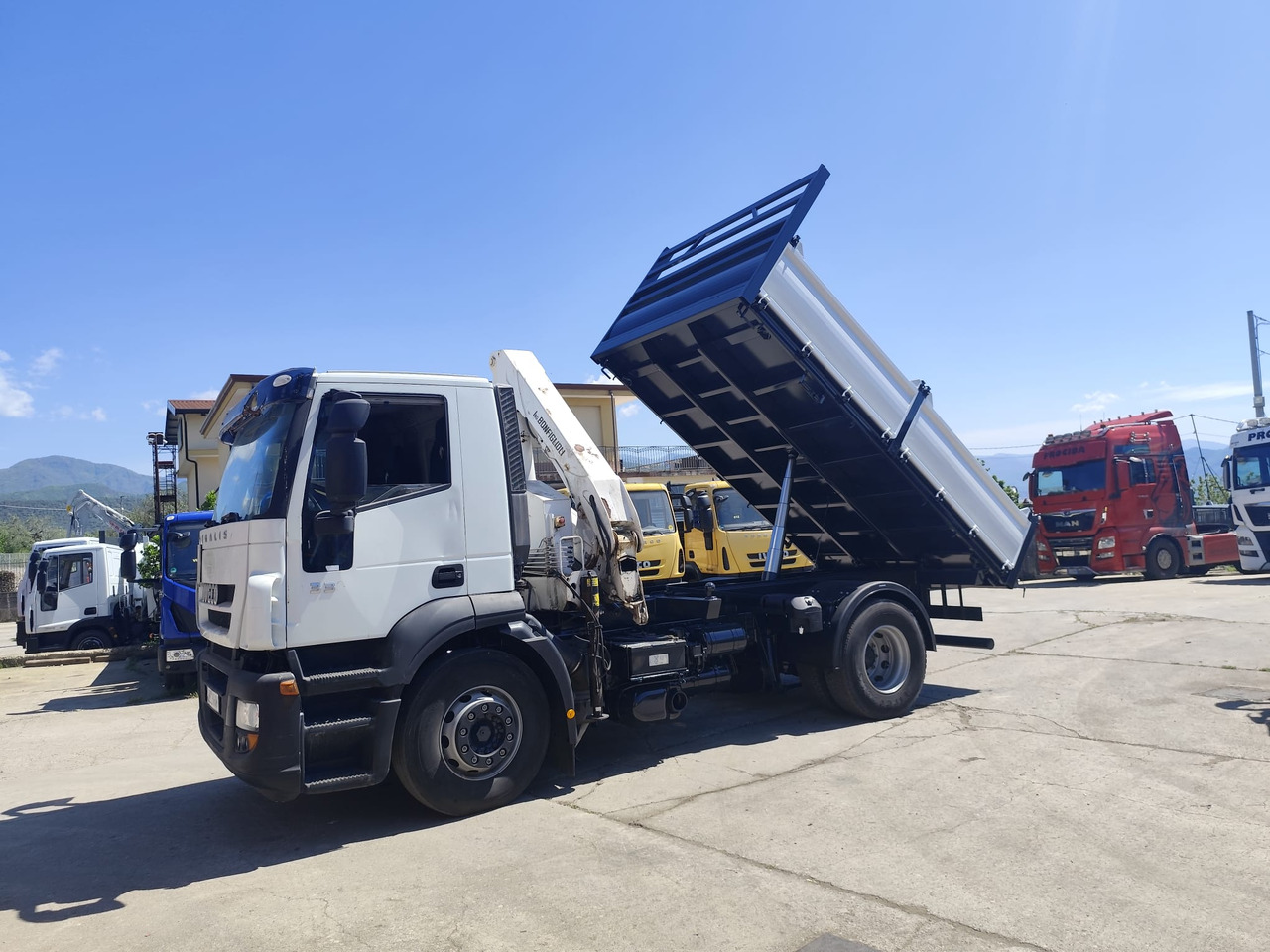 IVECO STRALIS CUBE 190S33 - Crane truck, Tipper: picture 1 IVECO STRALIS CUBE 190S33 - Crane truck, Tipper: picture 1