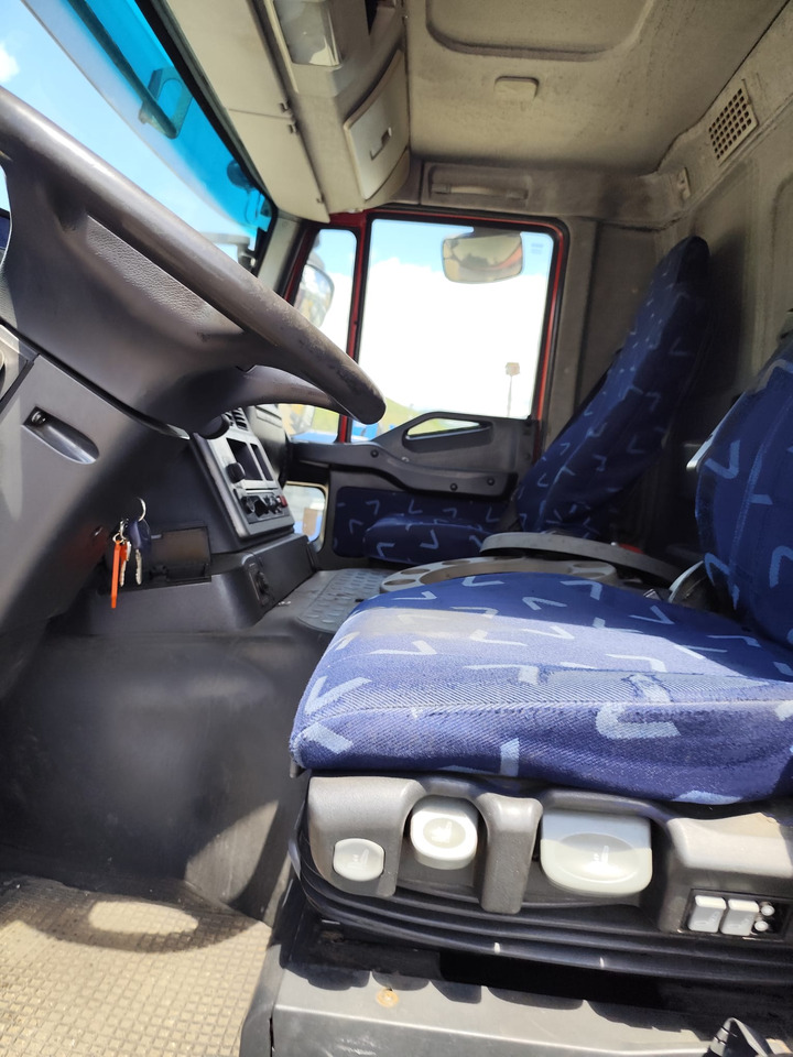 IVECO STRALIS CUBE 260S31 - Dropside/ Flatbed truck: picture 2 IVECO STRALIS CUBE 260S31 - Dropside/ Flatbed truck: picture 2