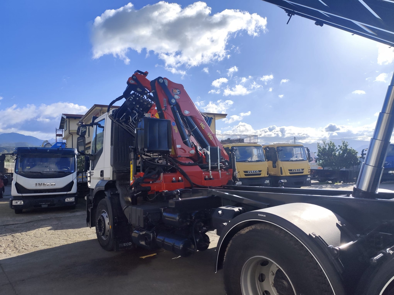 IVECO STRALIS CUBE 260S31 - Crane truck: picture 5 IVECO STRALIS CUBE 260S31 - Crane truck: picture 5