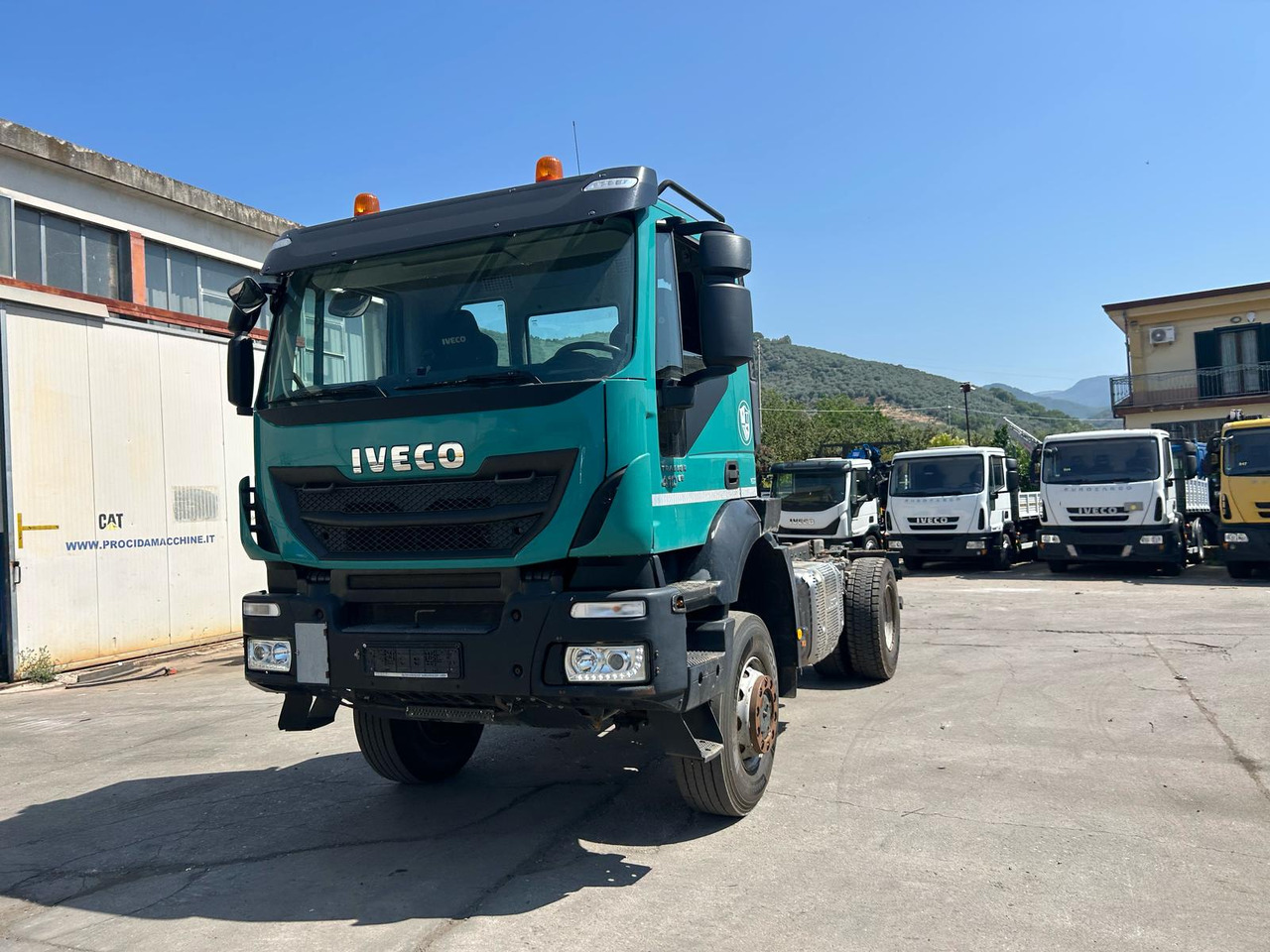 IVECO TRAKKER 190T41 - Cab chassis truck: picture 4 IVECO TRAKKER 190T41 - Cab chassis truck: picture 4