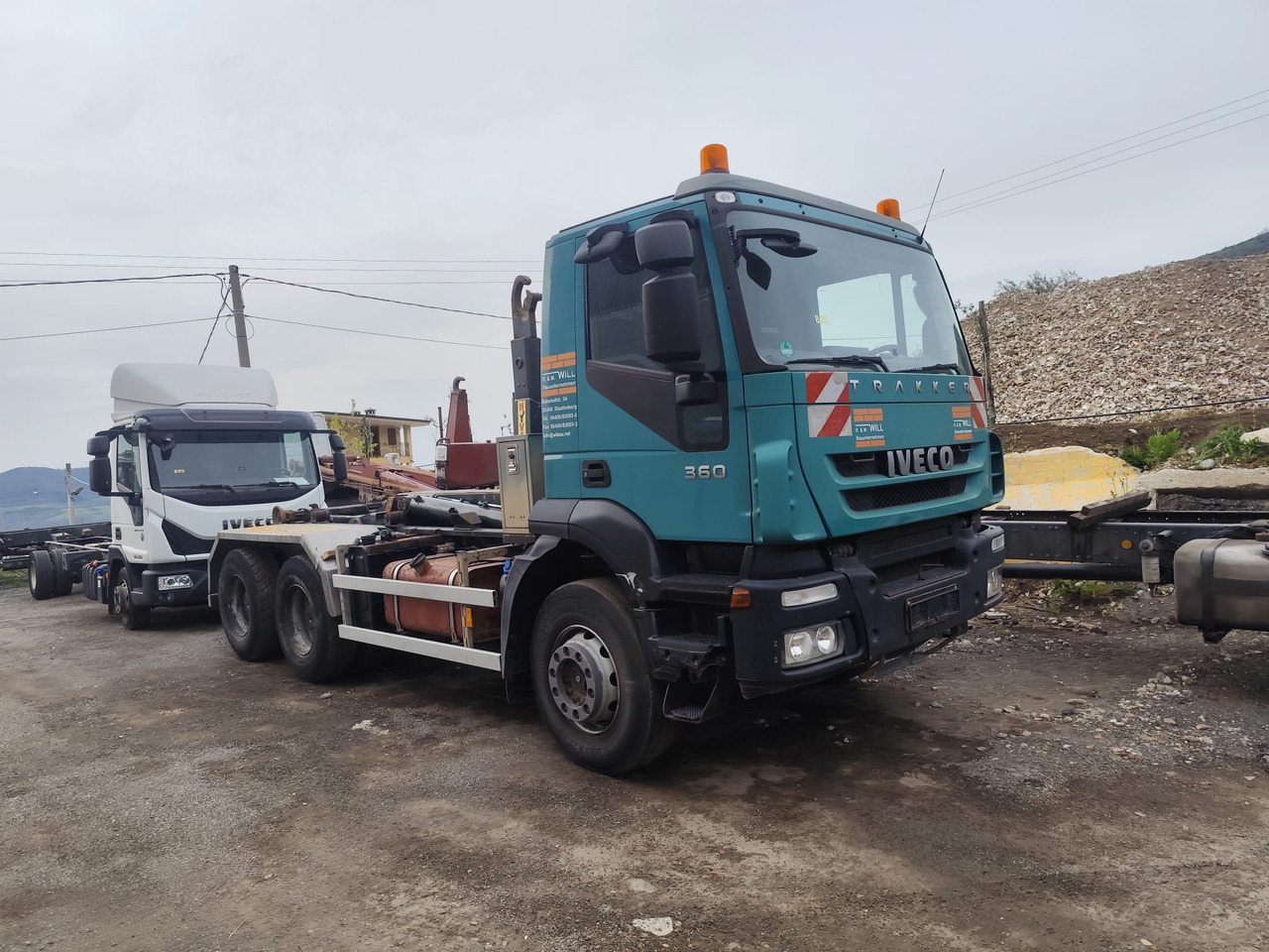 IVECO TRAKKER 260T36 - Hook lift truck: picture 1 IVECO TRAKKER 260T36 - Hook lift truck: picture 1