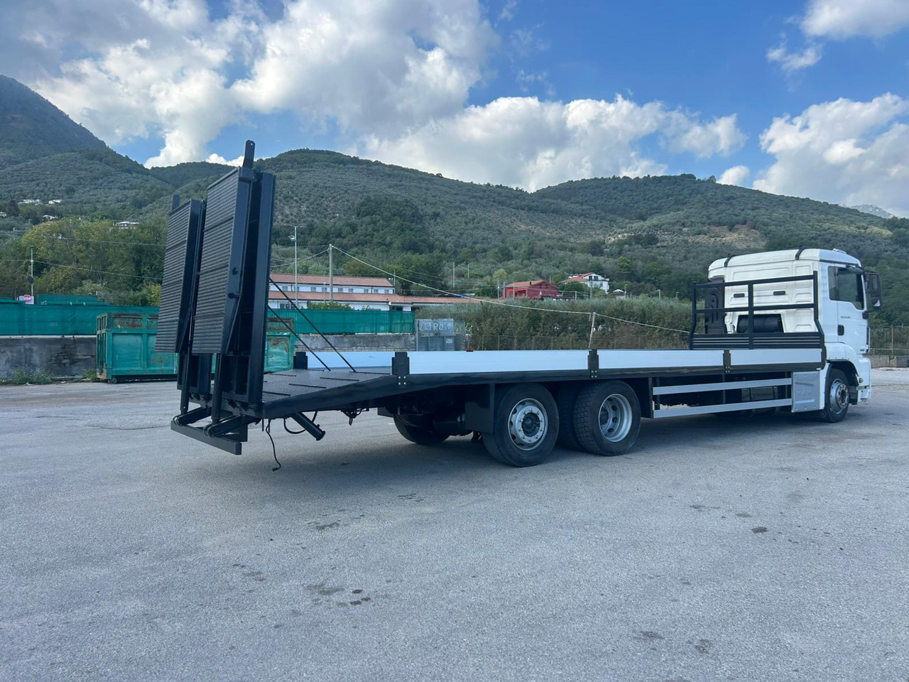 Dropside/ Flatbed truck MAN TGS 26.360: picture 14
