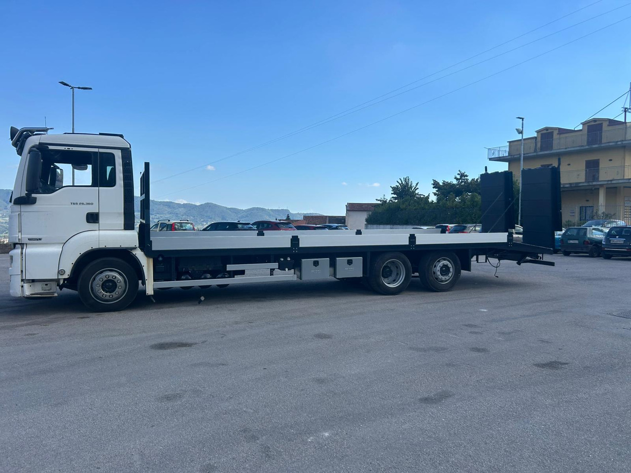 MAN TGS 26.360 - Dropside/ Flatbed truck: picture 3 MAN TGS 26.360 - Dropside/ Flatbed truck: picture 3