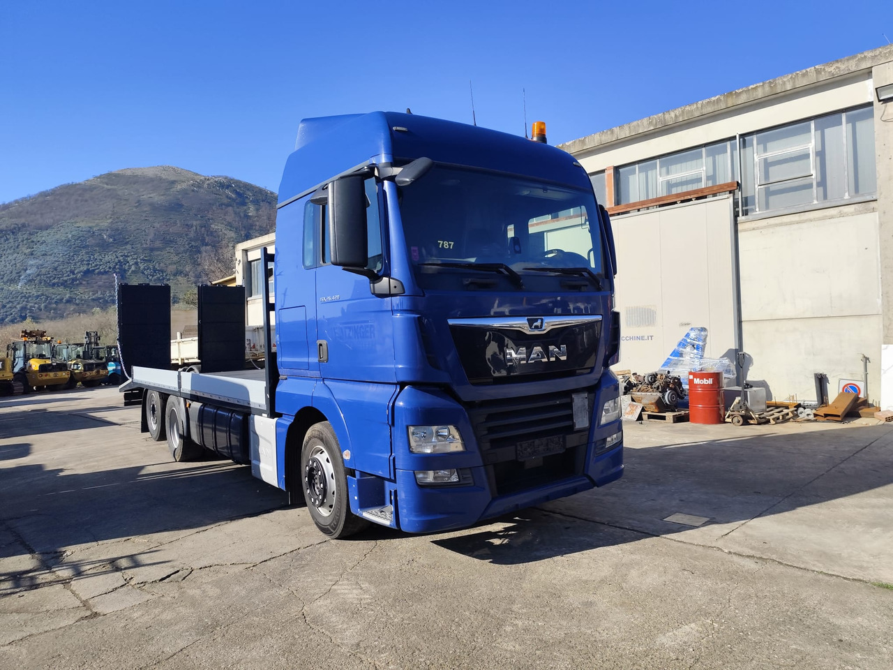 Dropside/ Flatbed truck MAN TGX 26.420: picture 26