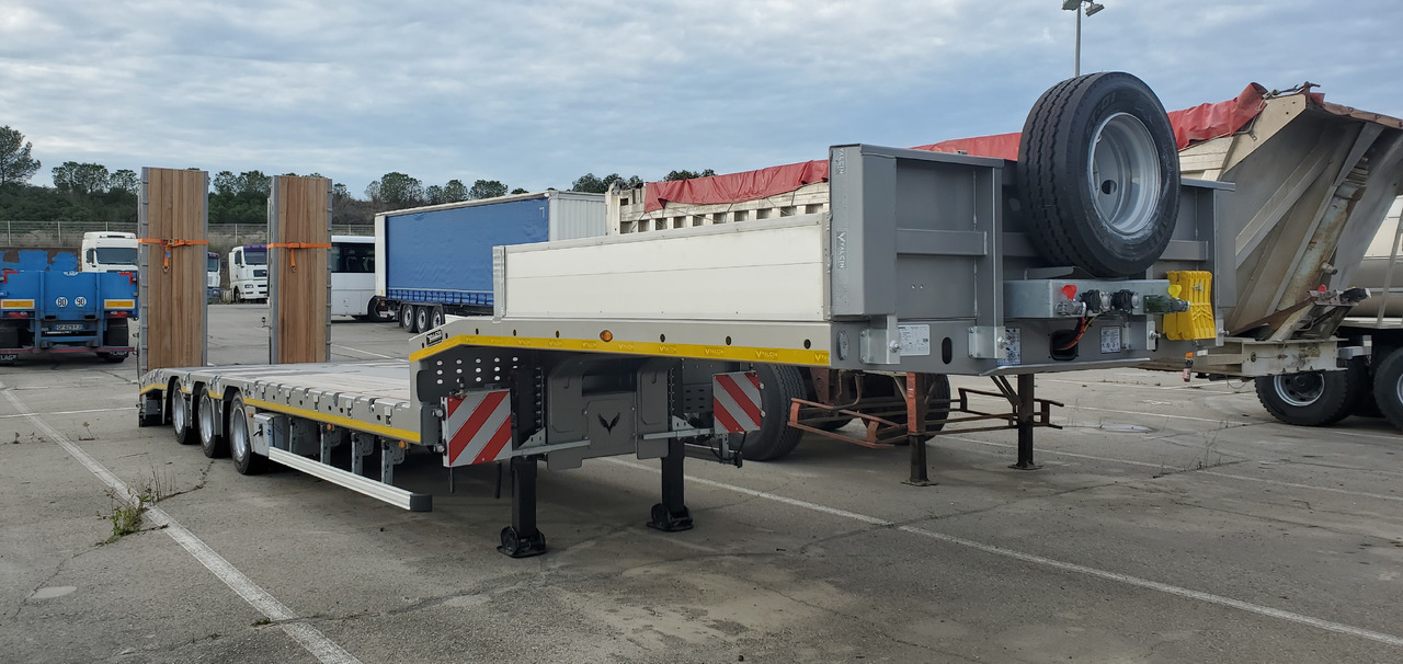 YALCIN 3 ESSIEUX STD - Low loader semi-trailer: picture 1 YALCIN 3 ESSIEUX STD - Low loader semi-trailer: picture 1