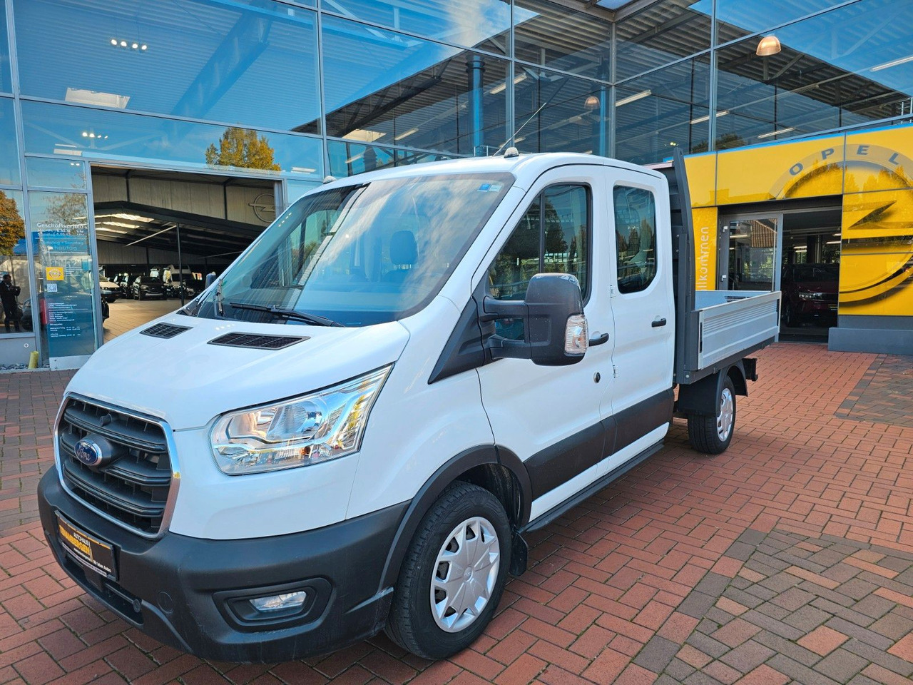Ford Transit Pritsche 310 DoKa AHK Klima 7 Sitzer - Open body delivery van, Crew cab van: picture 1 Ford Transit Pritsche 310 DoKa AHK Klima 7 Sitzer - Open body delivery van, Crew cab van: picture 1