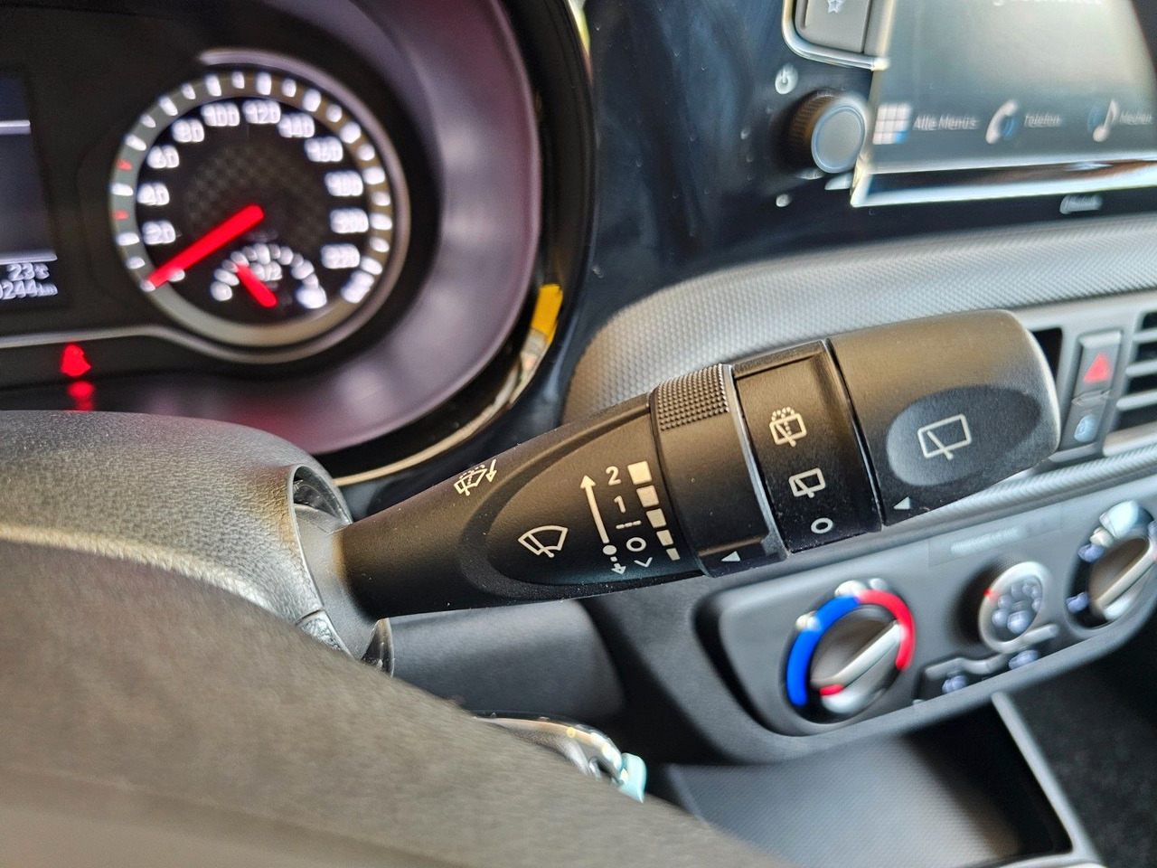 Car Hyundai i10 Trend AUTOMATIK SHZ PDC LenkrHzg DAB Spurhal: picture 15 Car Hyundai i10 Trend AUTOMATIK SHZ PDC LenkrHzg DAB Spurhal: picture 15