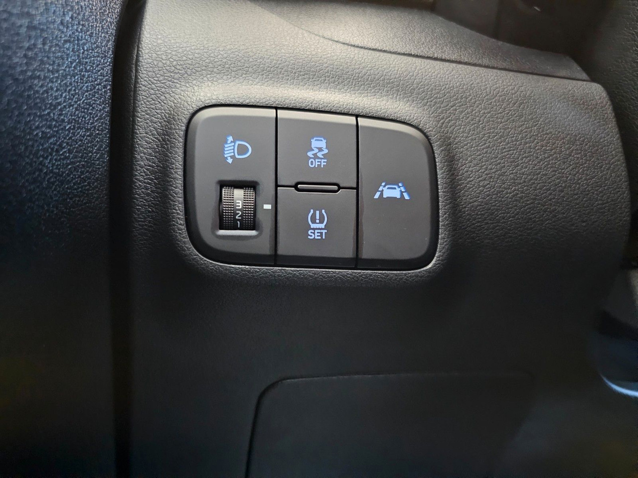 Car Hyundai i10 Trend AUTOMATIK SHZ PDC LenkrHzg DAB Spurhal: picture 11 Car Hyundai i10 Trend AUTOMATIK SHZ PDC LenkrHzg DAB Spurhal: picture 11