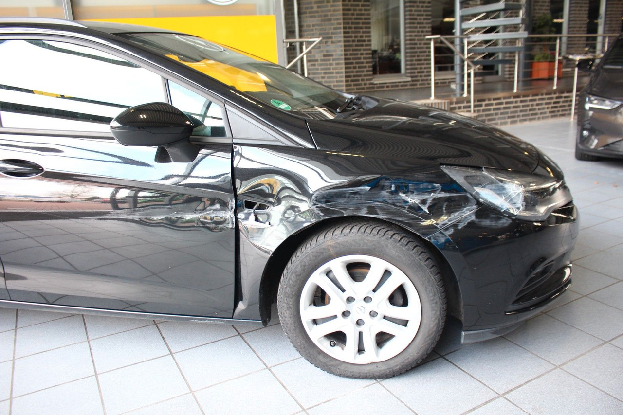 Opel Astra K Sports Tourer Edition AHK Navi - Estate car: picture 2 Opel Astra K Sports Tourer Edition AHK Navi - Estate car: picture 2