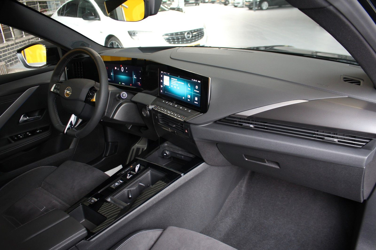 Saloon car Opel Astra L 5-trg. Ultimate Schiebedach Alcantara: picture 7