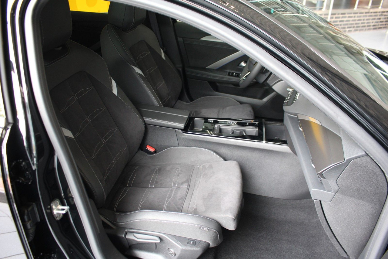 Saloon car Opel Astra L 5-trg. Ultimate Schiebedach Alcantara: picture 8
