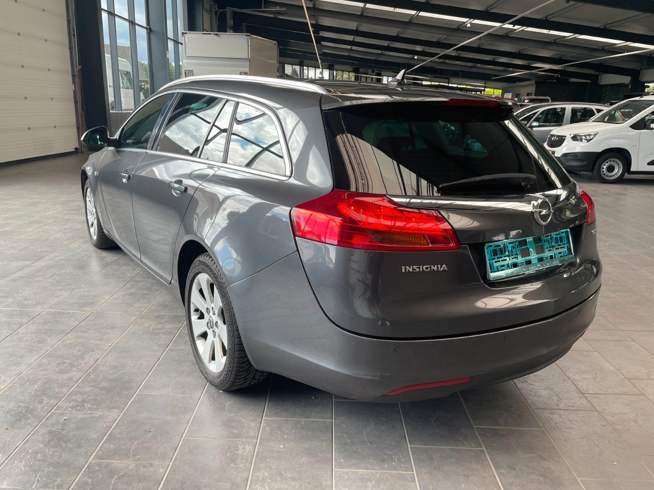Opel Insignia A Sports Tourer 150 Jahre Opel AHK - Estate car: picture 4 Opel Insignia A Sports Tourer 150 Jahre Opel AHK - Estate car: picture 4