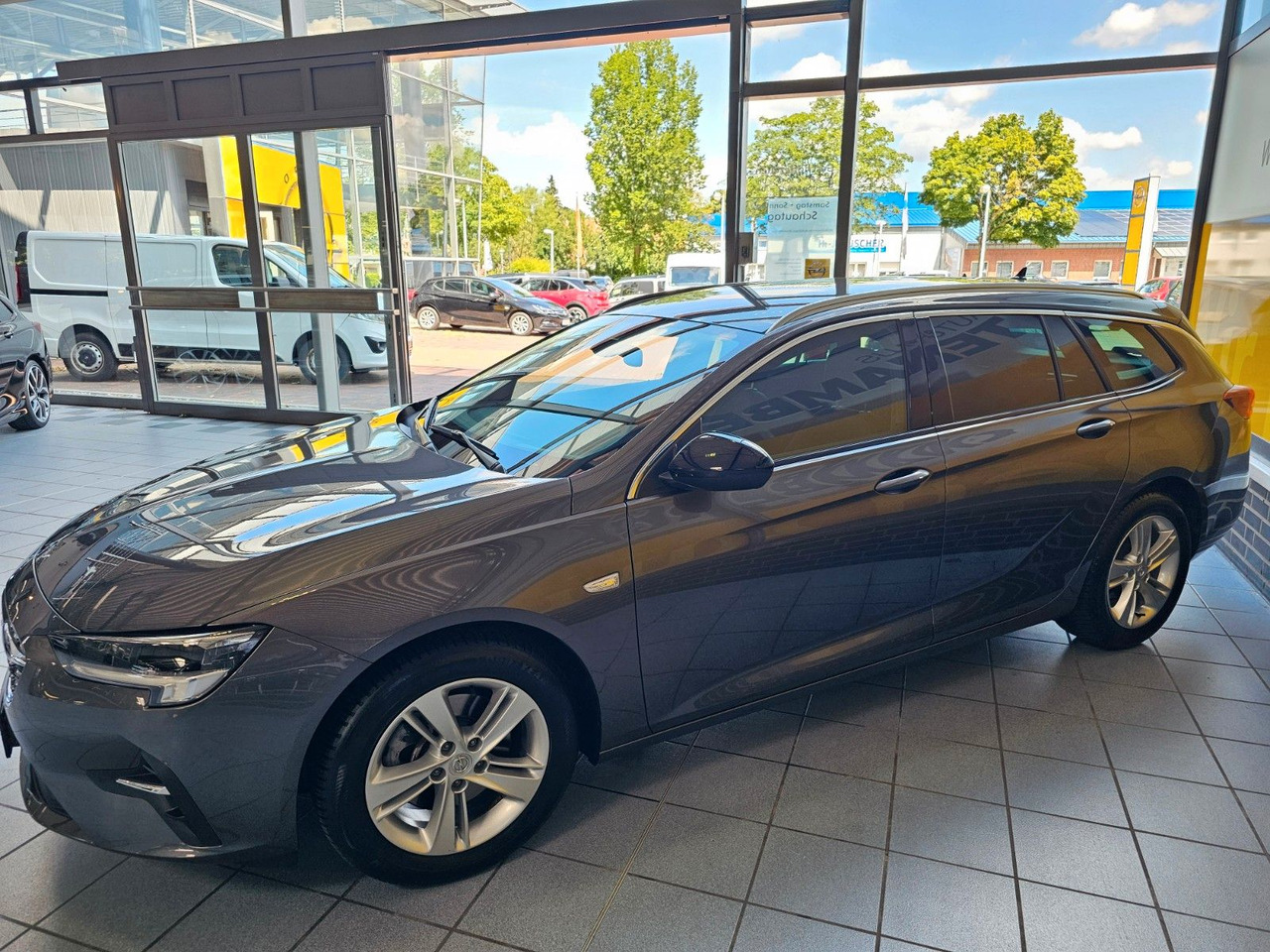 Opel Insignia B ST Business IntelliLux LED Tot Winkel - Estate car: picture 3 Opel Insignia B ST Business IntelliLux LED Tot Winkel - Estate car: picture 3
