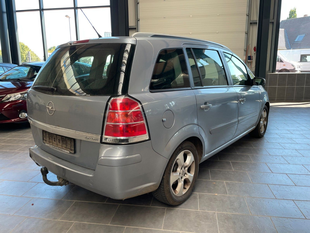 Opel Zafira B Edition - People carrier: picture 3 Opel Zafira B Edition - People carrier: picture 3