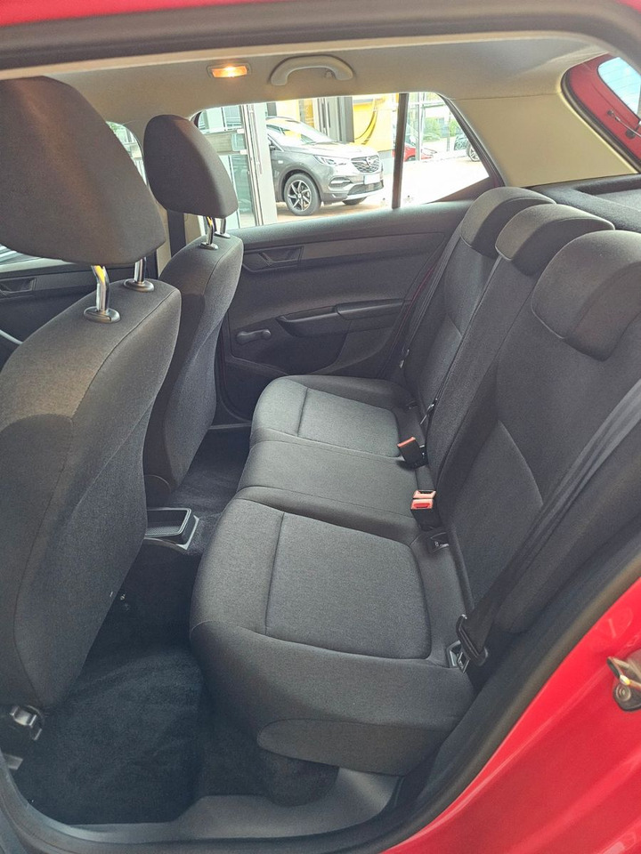 Skoda Fabia Cool Edition SHZ USB - Car: picture 5 Skoda Fabia Cool Edition SHZ USB - Car: picture 5
