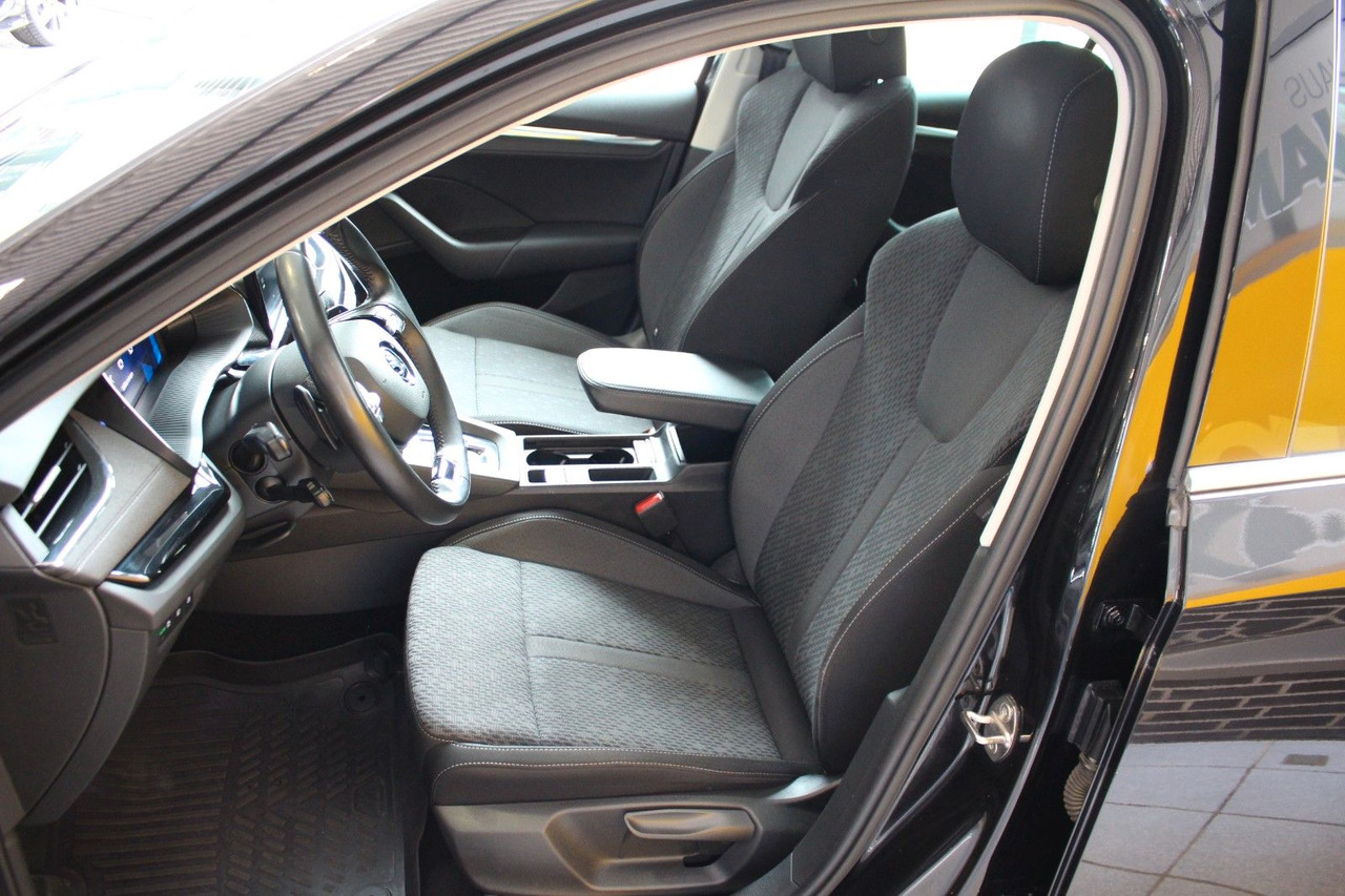 Skoda Octavia Combi 2.0 TDI DSG Style Pano LED AHK ACC - Estate car: picture 5 Skoda Octavia Combi 2.0 TDI DSG Style Pano LED AHK ACC - Estate car: picture 5