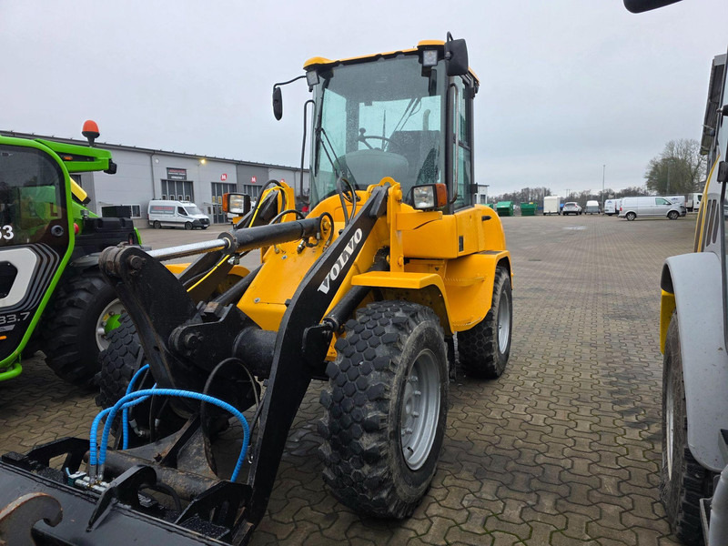 Volvo L30 - Wheel loader: picture 3 Volvo L30 - Wheel loader: picture 3