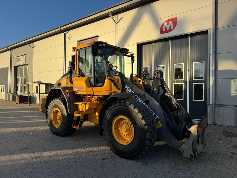 Volvo L90H Volvo L90H - Wheel loader: picture 5 Volvo L90H Volvo L90H - Wheel loader: picture 5