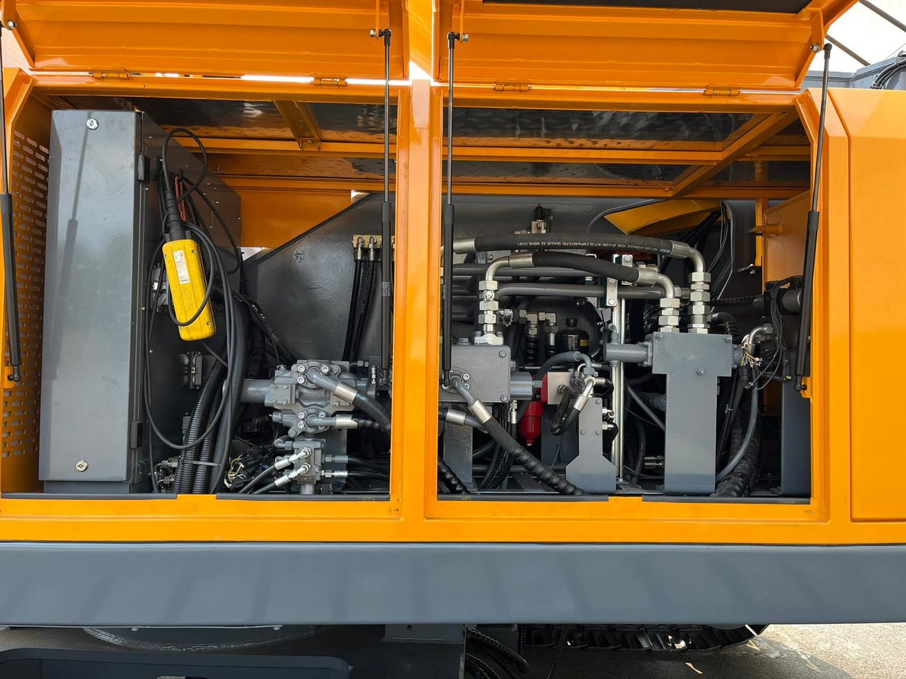 SENNEBOGEN 673 - Crawler crane: picture 2 SENNEBOGEN 673 - Crawler crane: picture 2