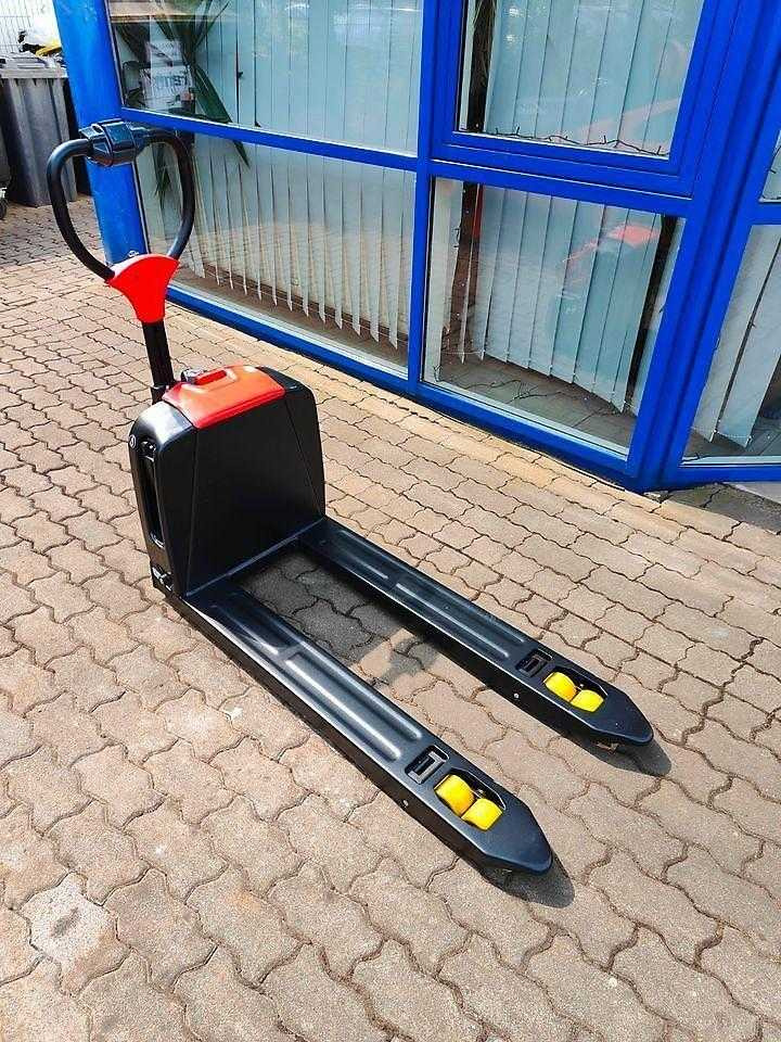 EP F4 - Pallet truck: picture 1 EP F4 - Pallet truck: picture 1
