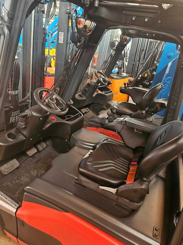 Linde E16L-02 - Electric forklift: picture 3 Linde E16L-02 - Electric forklift: picture 3