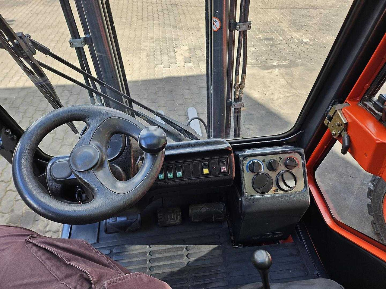 Linde H20D-03 - Diesel forklift: picture 3 Linde H20D-03 - Diesel forklift: picture 3