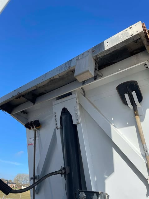 New Tipper semi-trailer BENALU c39: picture 6