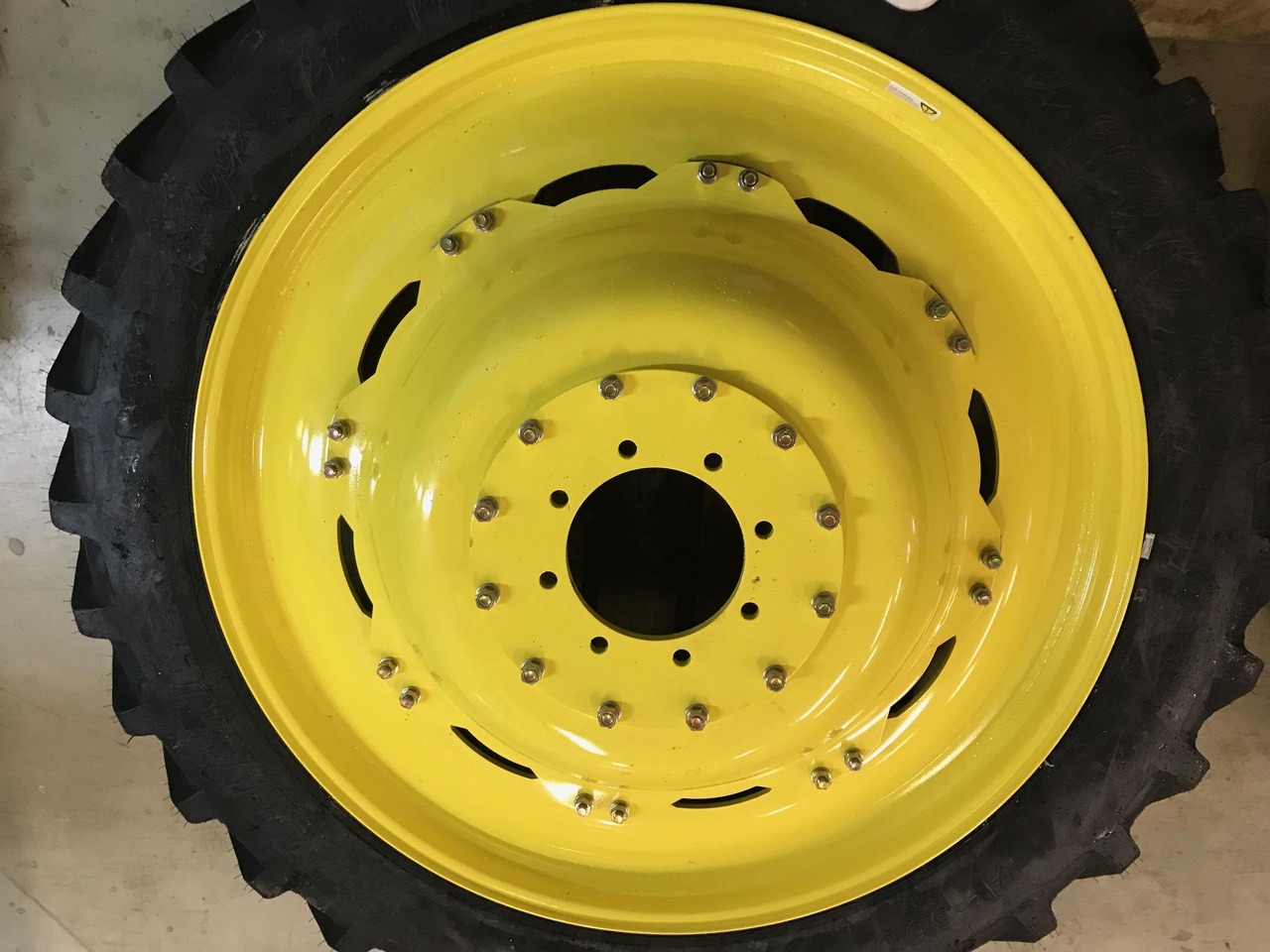 John Deere premium tillage wheel sets - Wheel and tire package for Agricultural machinery: picture 1 John Deere premium tillage wheel sets - Wheel and tire package for Agricultural machinery: picture 1